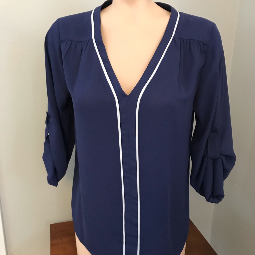 Collective Concepts woman’s blouse. Size S. Navy